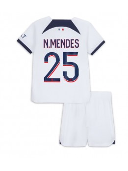 Otroški Nogometna dresi replika Paris Saint-Germain Nuno Mendes #25 Gostujoči 2023-24 Kratek rokav (+ hlače)